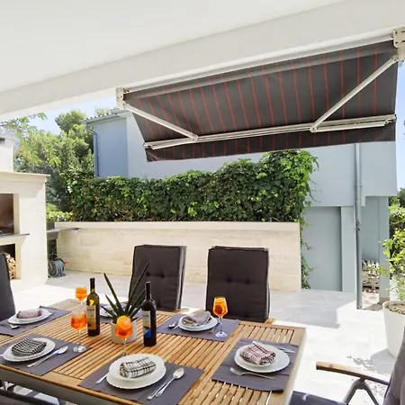 Travertino Jadrija Apartment Sibenik